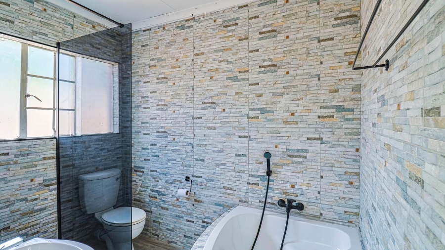 To Let 3 Bedroom Property for Rent in Cashan North West